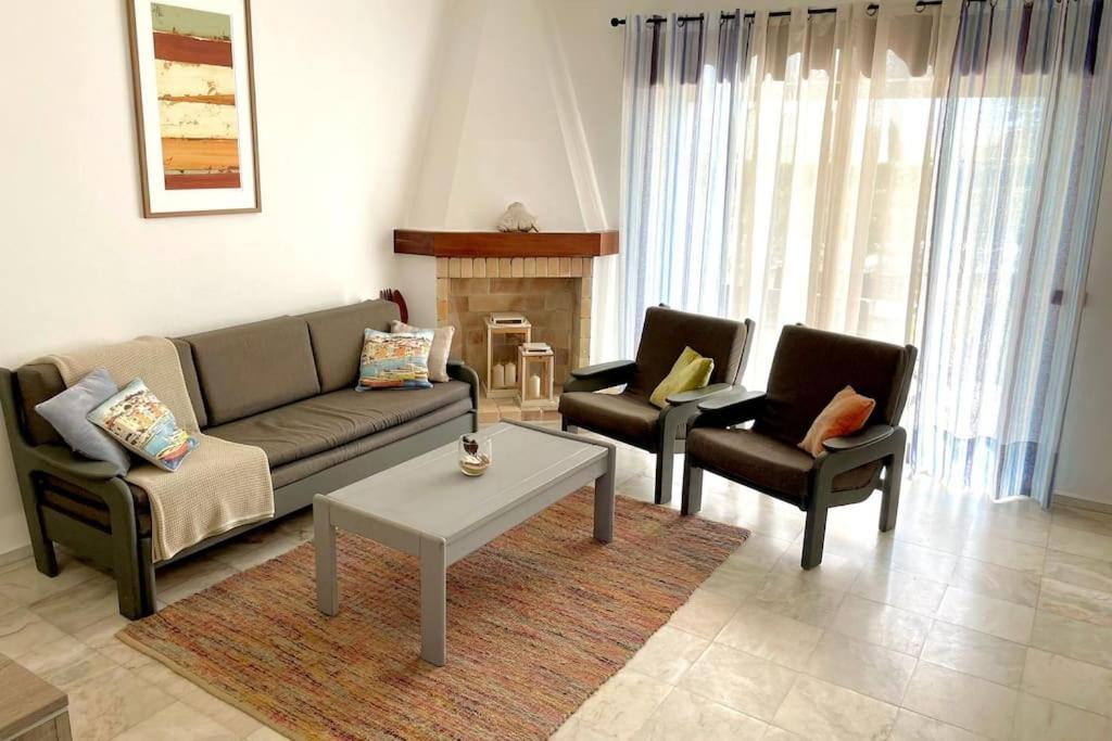 Apartment With Terrace & Pool In Alporchinhos Armacao de Pera